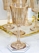 Taças Âmbar com Borda Dourada: Elegância à Mesa