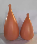 Vasos Pino com Design Escultural em Cerâmica