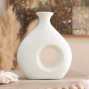 Vaso Orgânico Vazado em Cerâmica Minimalista